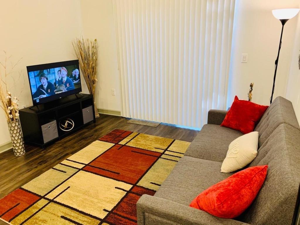 Downtown Free Parking - Pool - Gym - Fully Kitchen