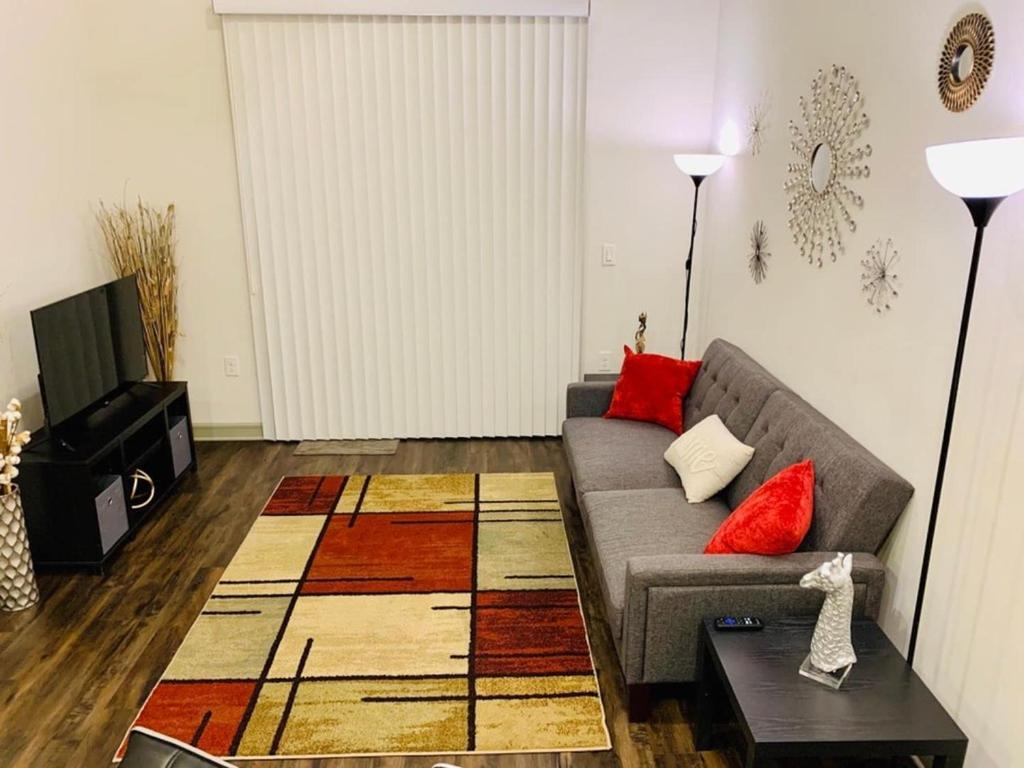 Daire Downtown Free Parking - Pool - Gym - Fully Kitchen Houston