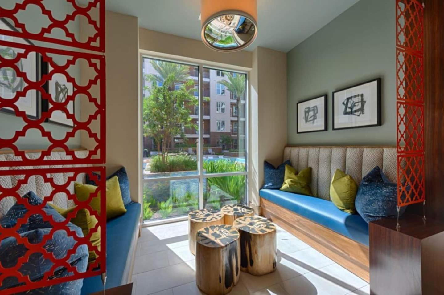 Downtown Free Parking - Pool - Gym - Fully Kitchen Houston
