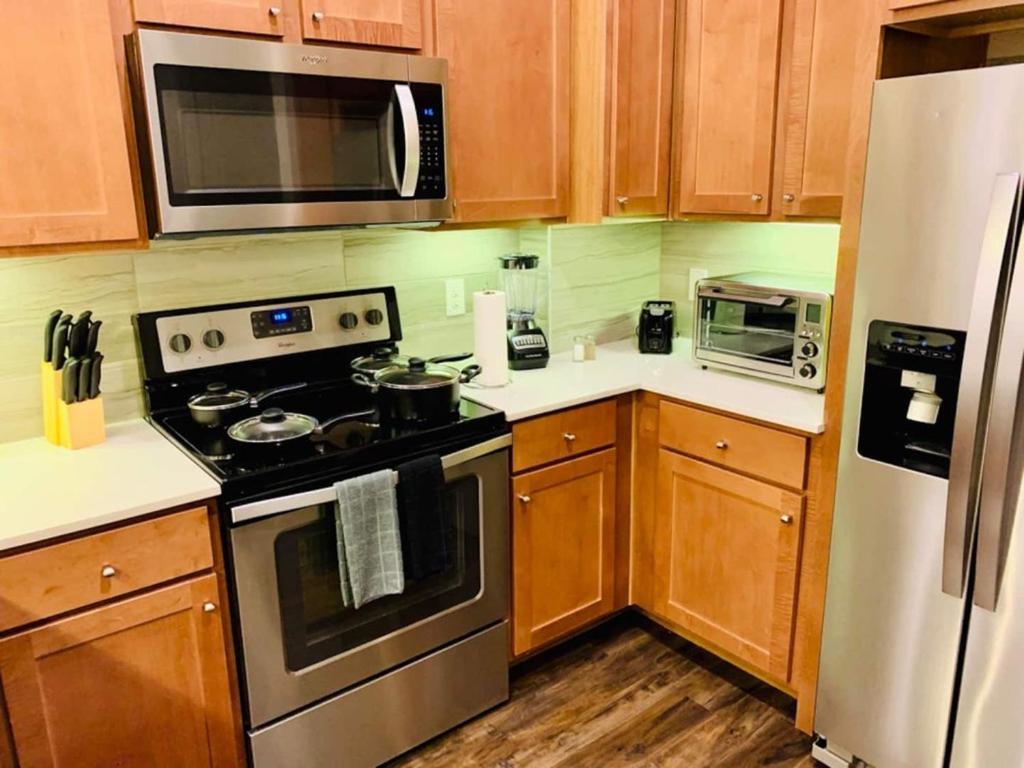 Downtown Free Parking - Pool - Gym - Fully Kitchen Daire Houston