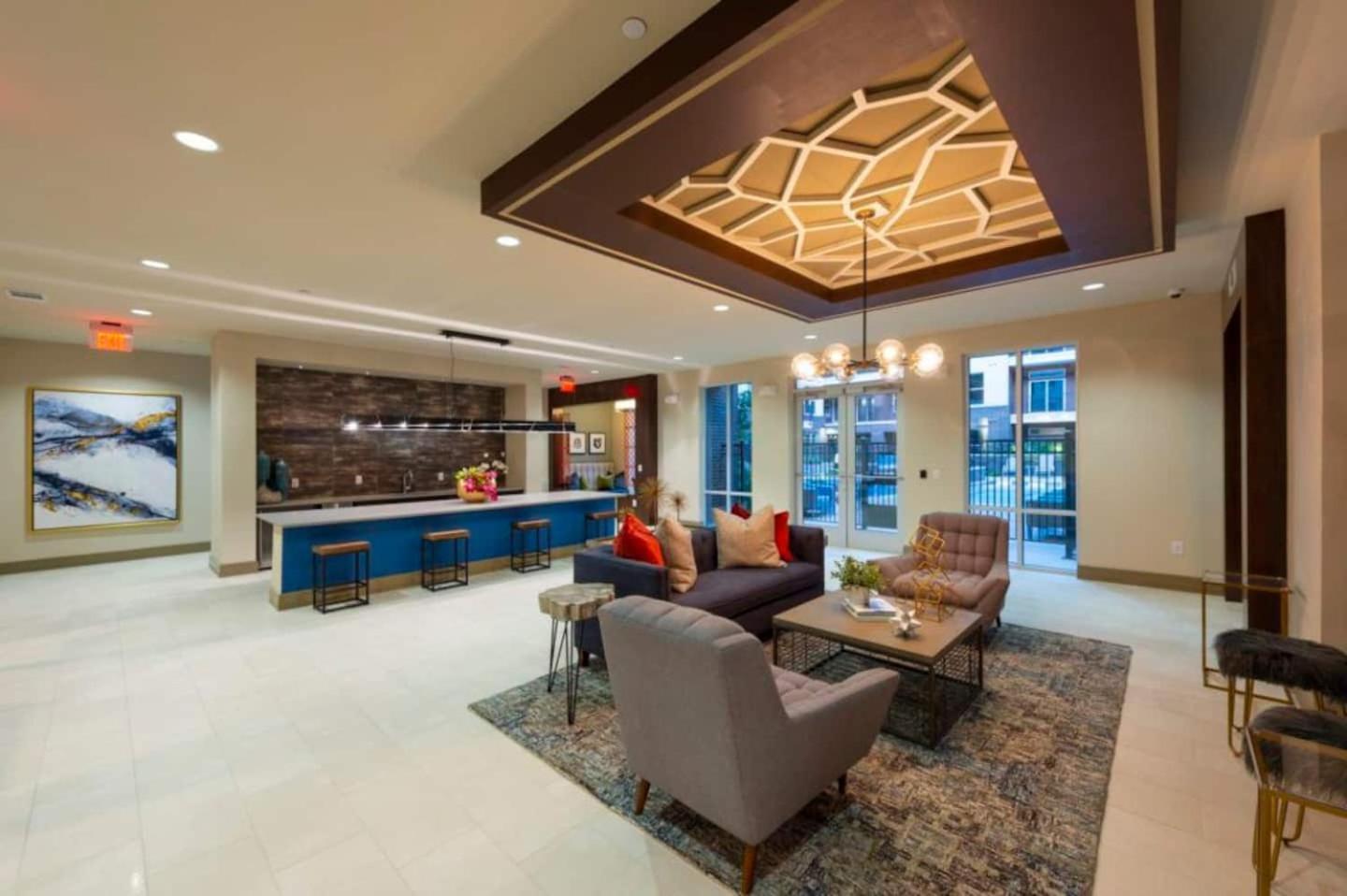 Downtown Free Parking - Pool - Gym - Fully Kitchen * Houston