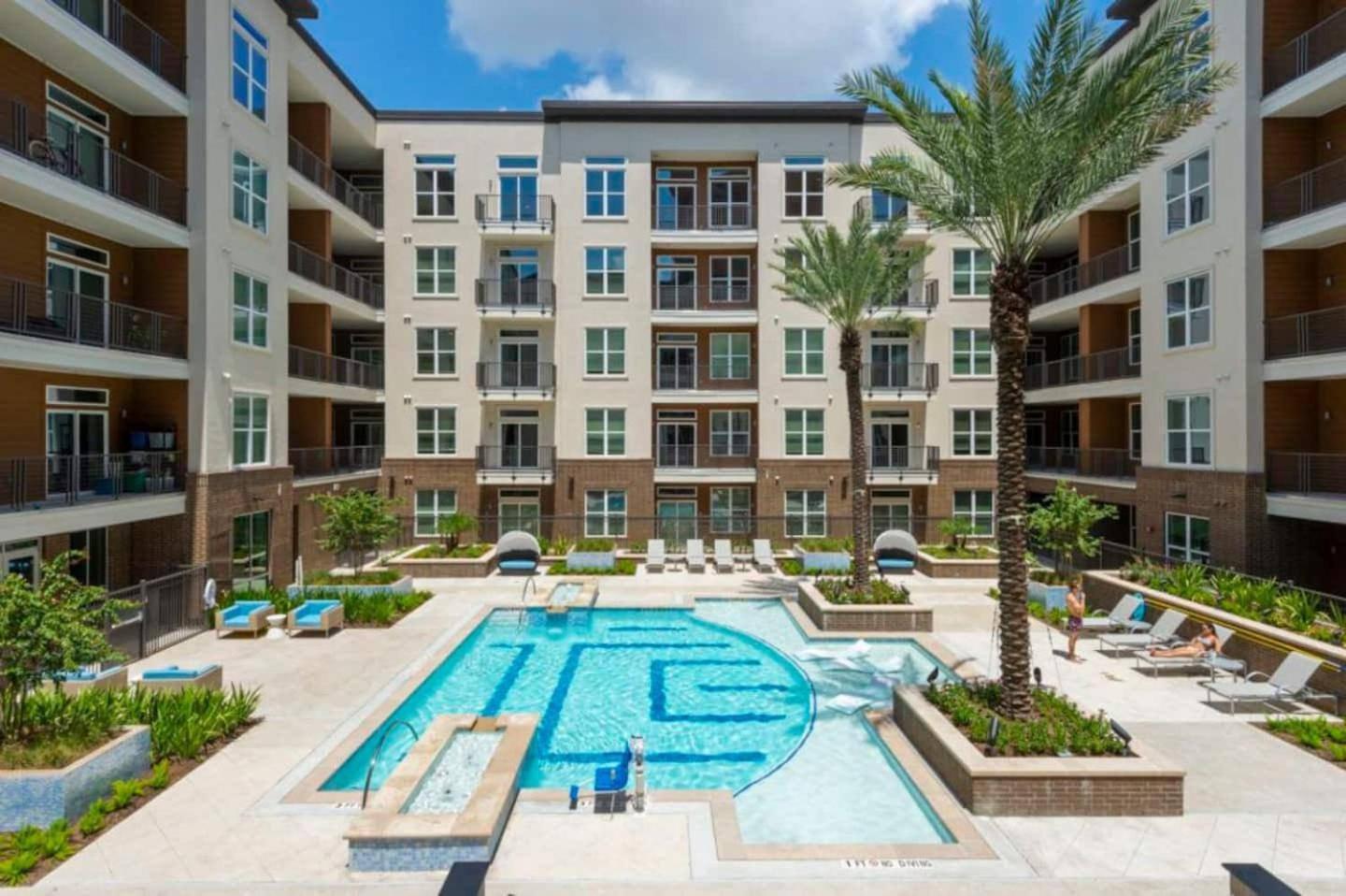 Downtown Free Parking - Pool - Gym - Fully Kitchen Houston